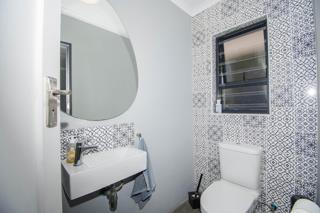 3 Bedroom Property for Sale in Heldervue Western Cape